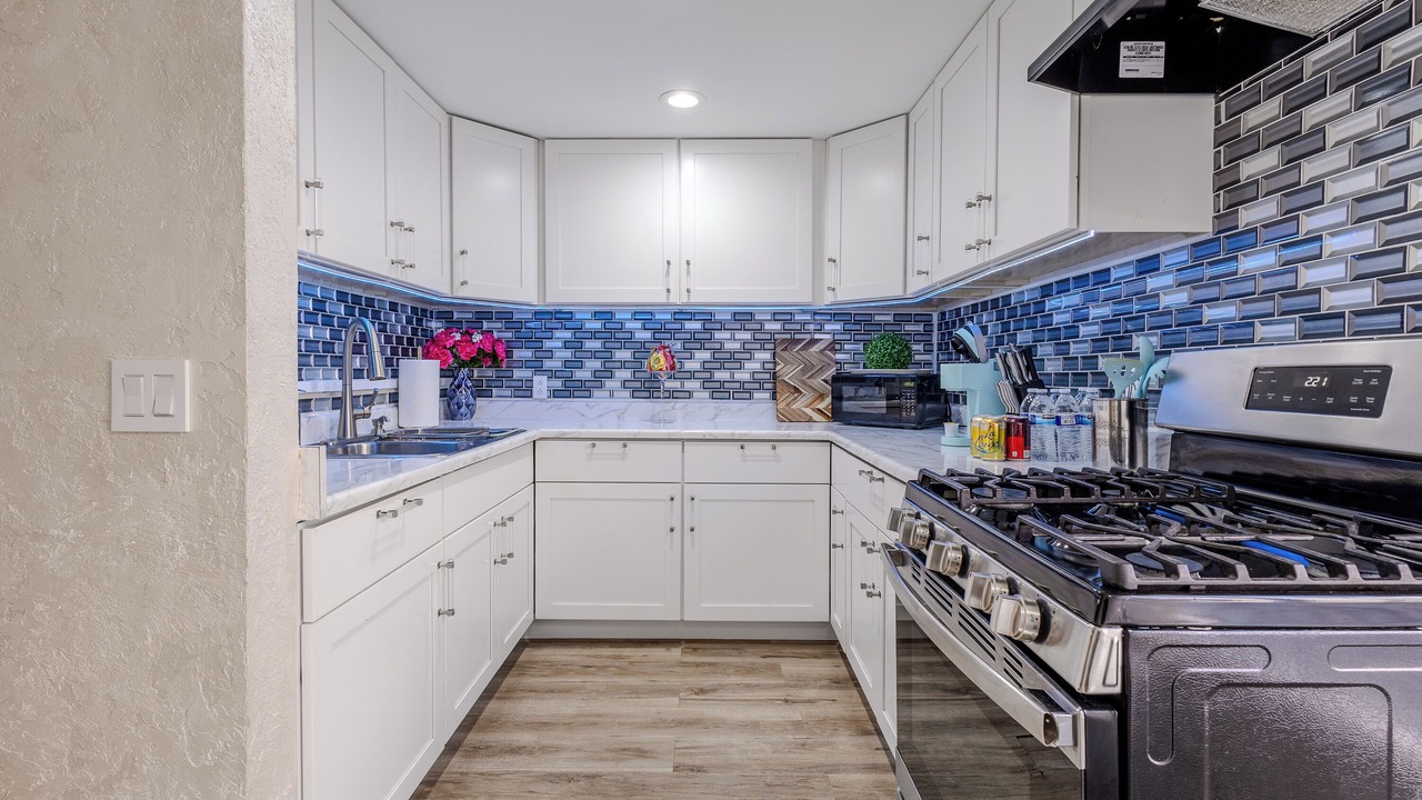 Photo of Kitchen in Pacific - Edison