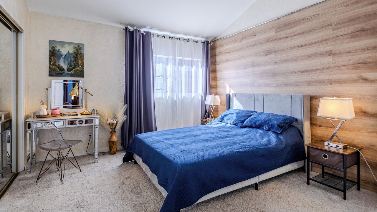 Photo of Bedroom in Pacific - Edison
