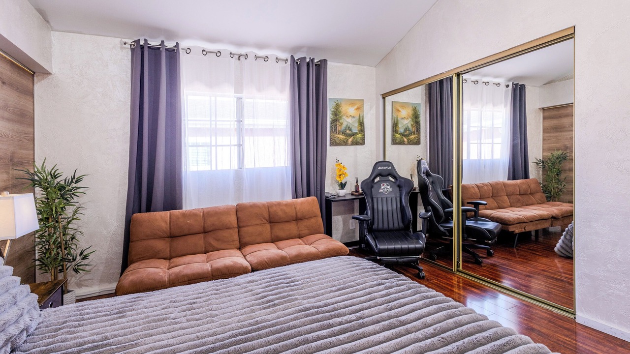 Photo of Bedroom in Pacific - Edison