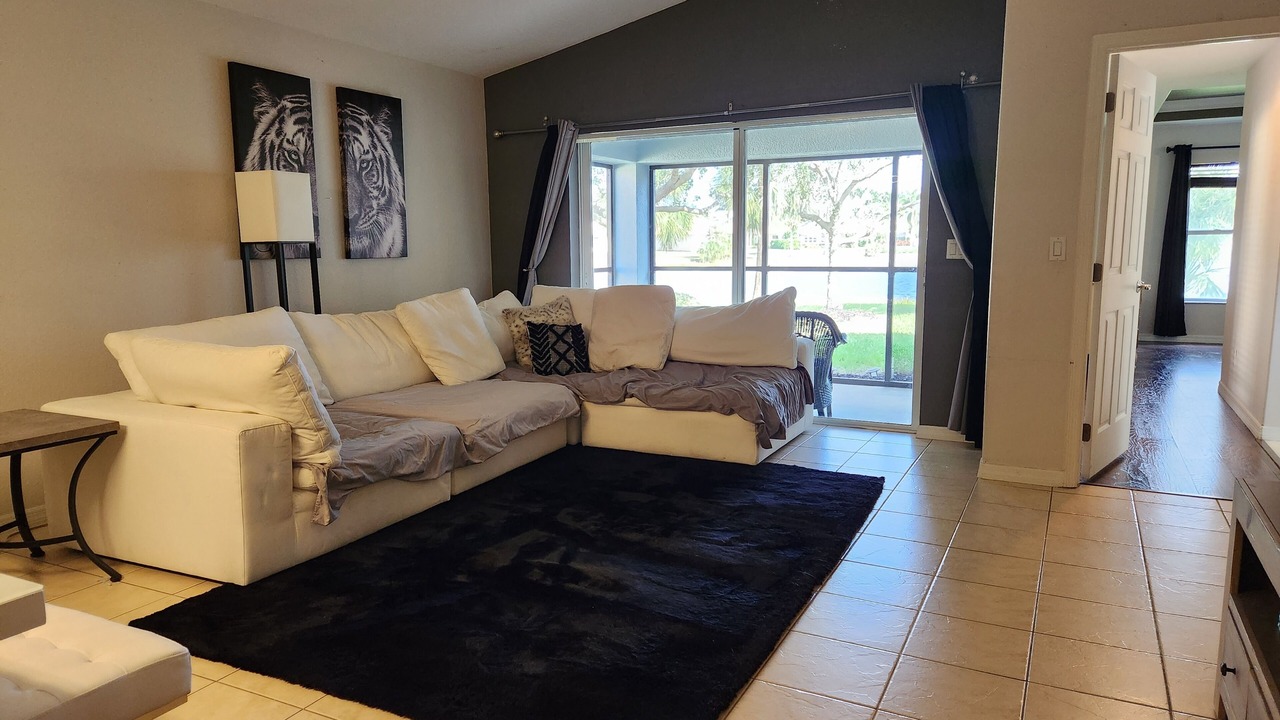 Photo of Livingroom in Estero