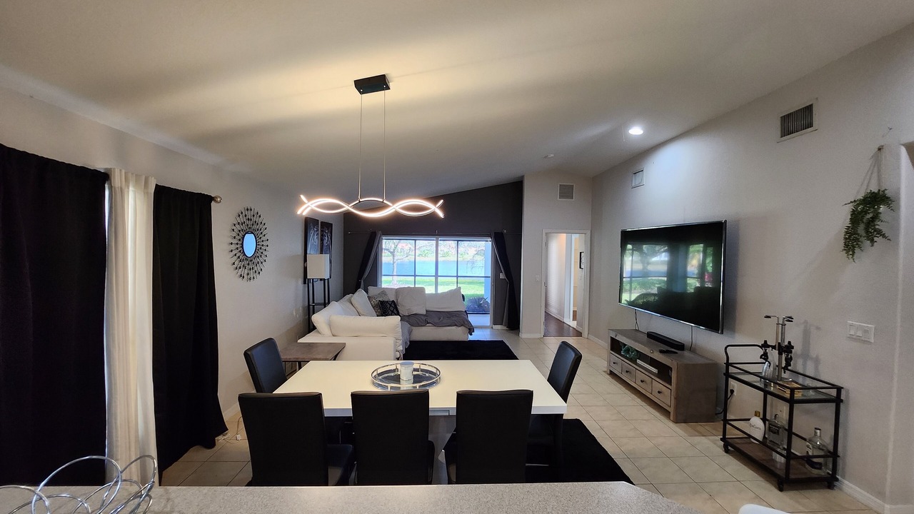 Photo of Livingroom in Estero
