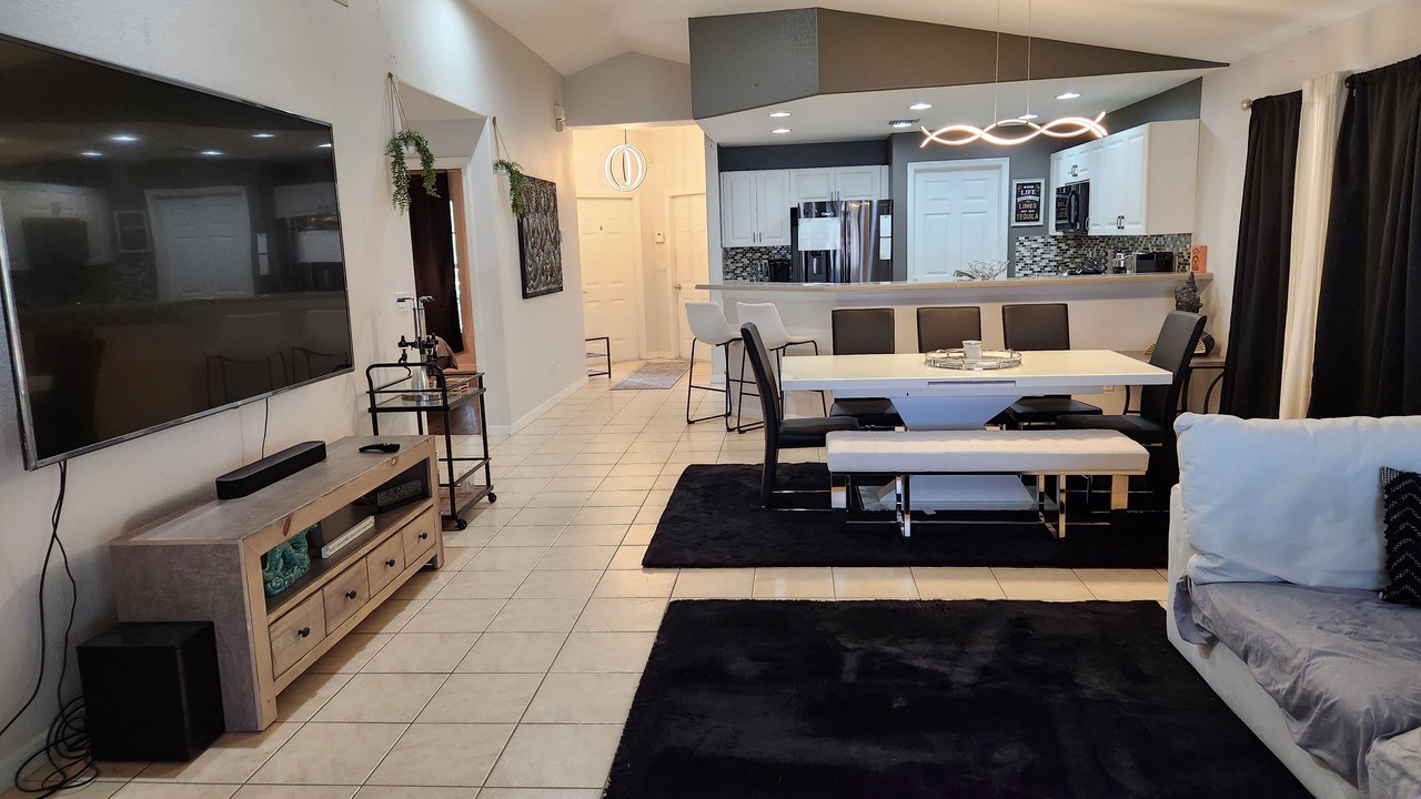 Photo of Livingroom in Estero
