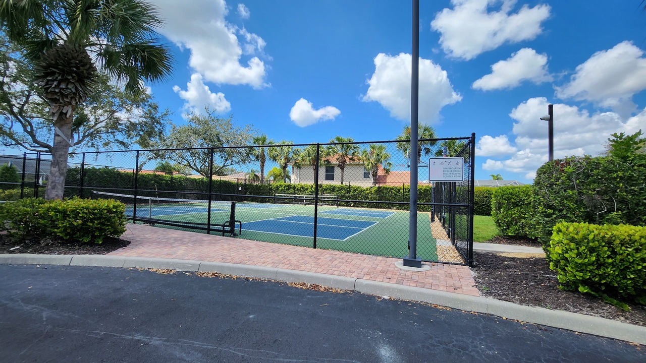Photo of Others in Estero