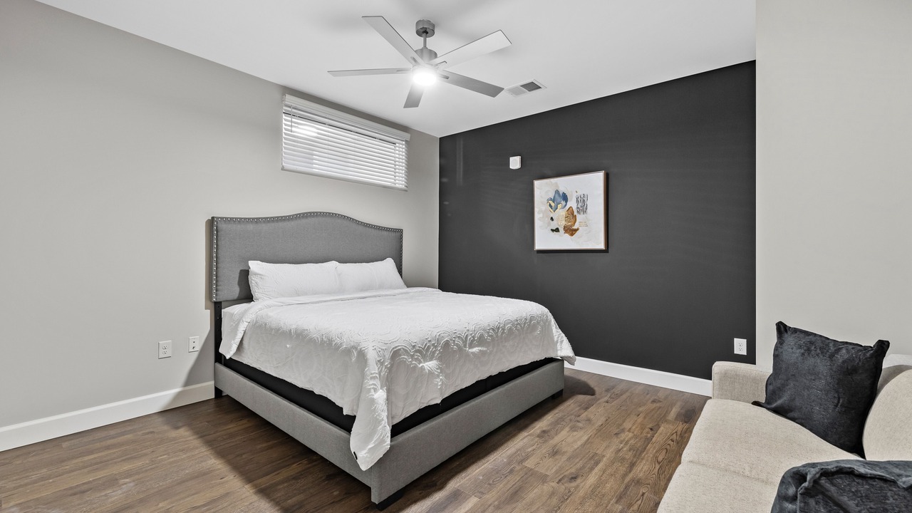 Photo of Bedroom in Eighth Avenue