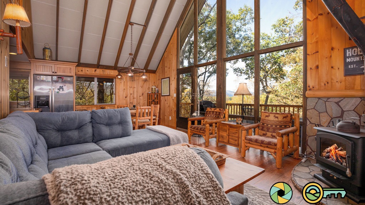 Photo of Livingroom in Basye