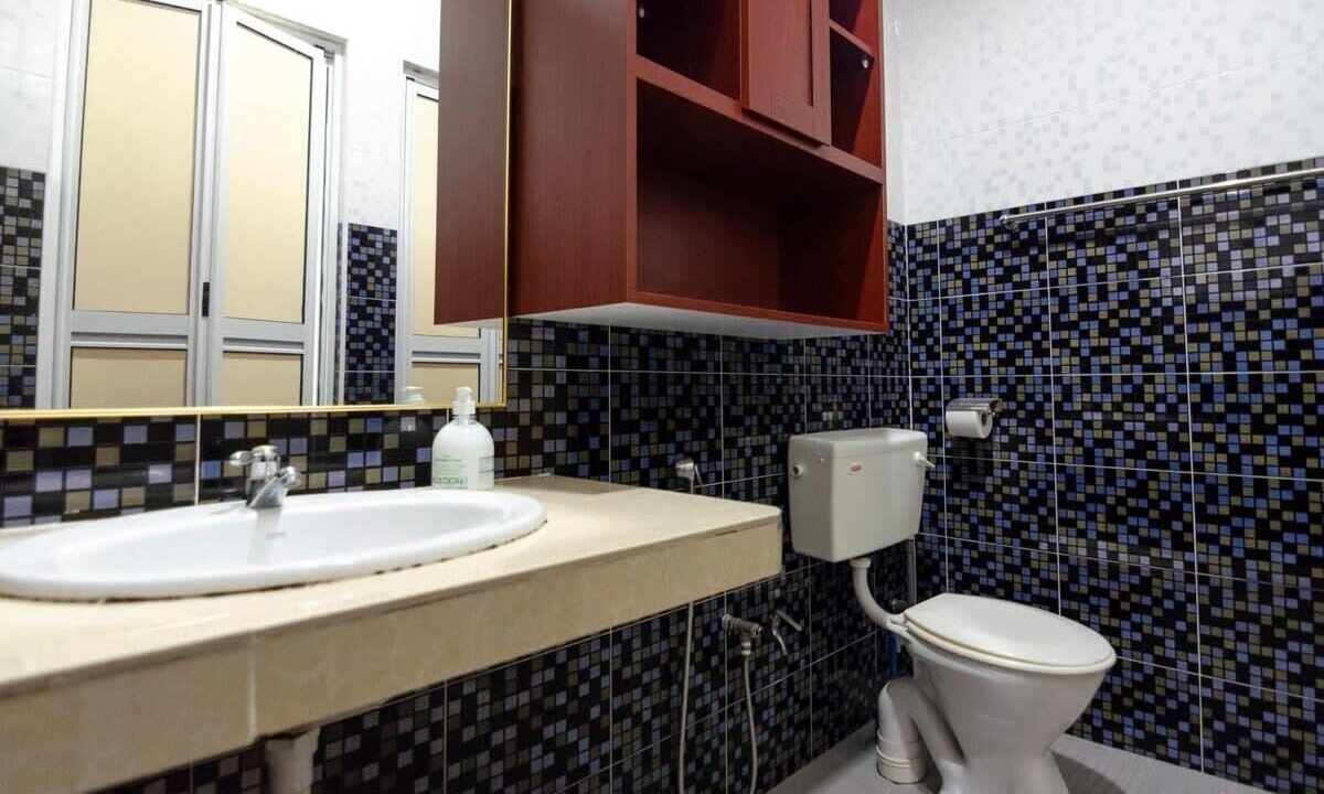 Photo of Bathroom in Central District