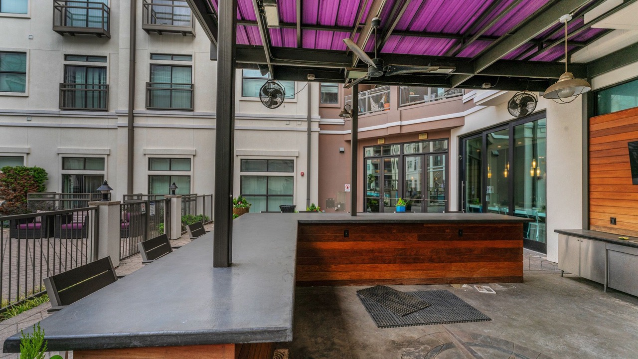 Photo of Outdoor in Oak Lawn