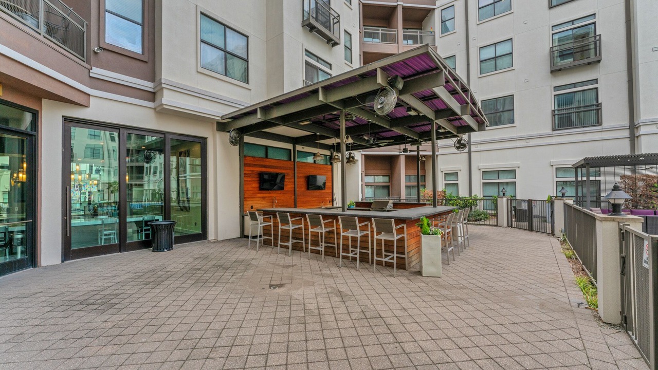 Photo of Patio Balcony in Oak Lawn