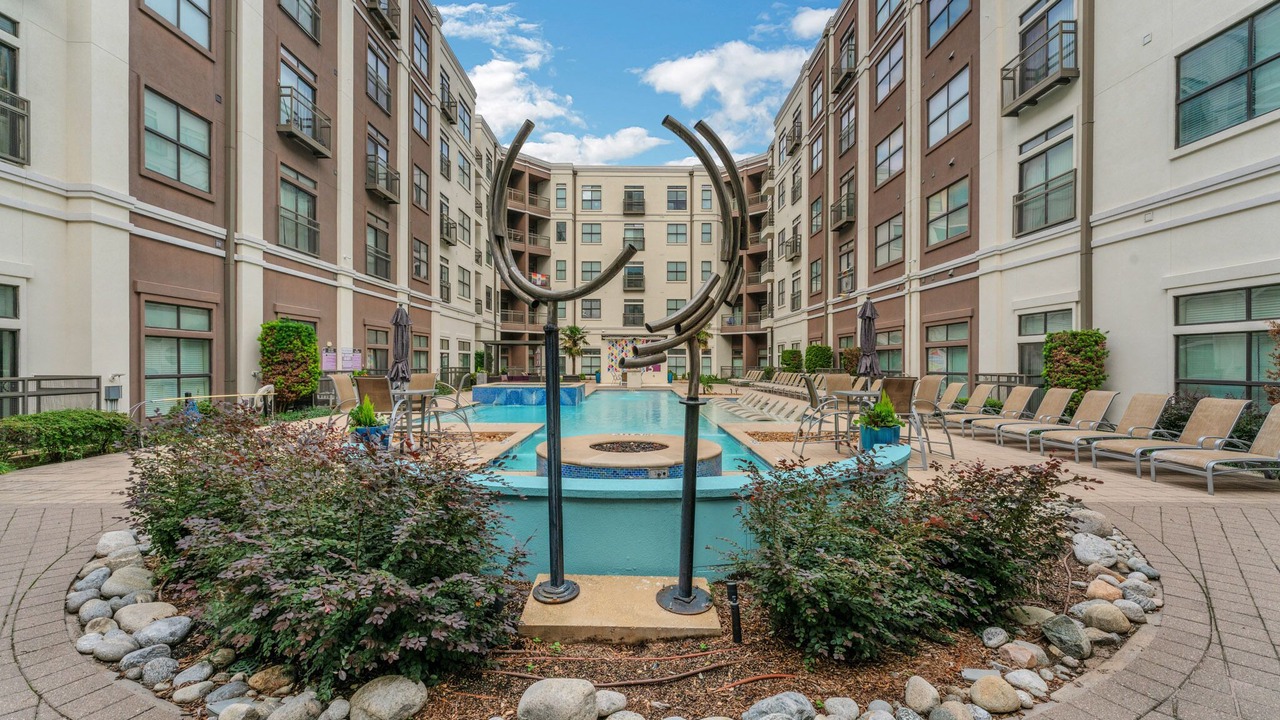 Photo of Outdoor in Oak Lawn