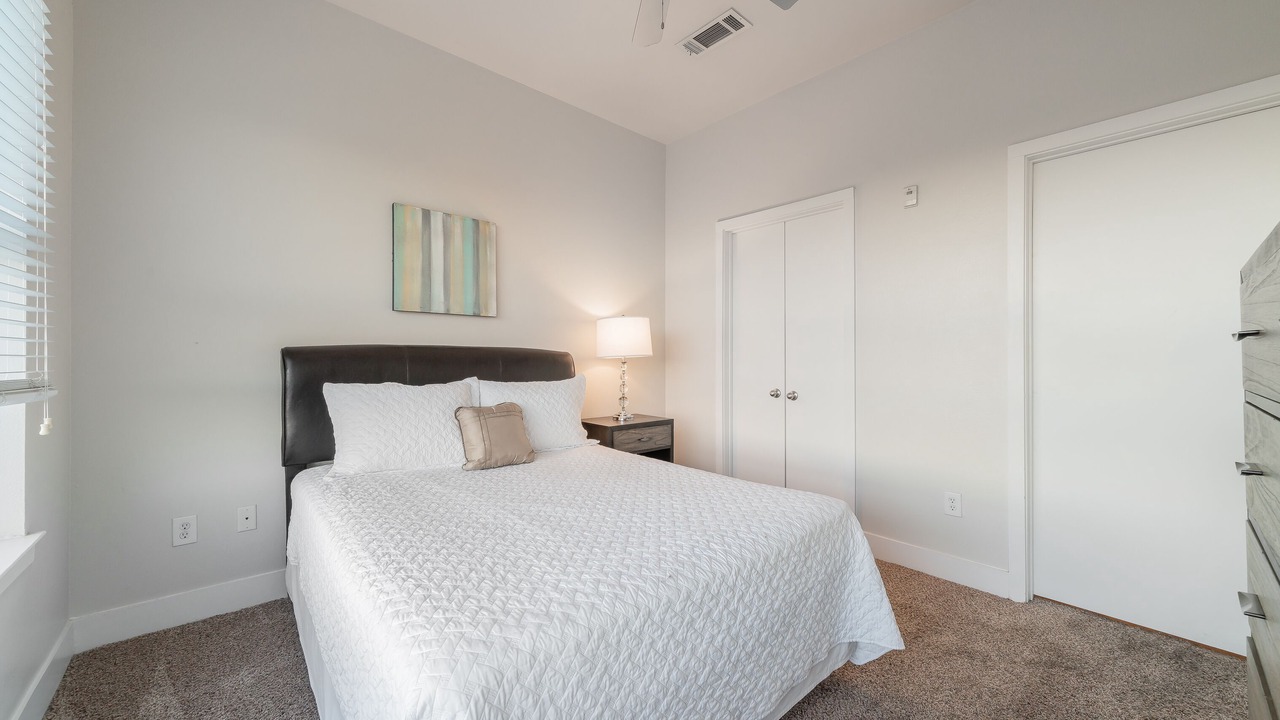 Photo of Bedroom in Oak Lawn