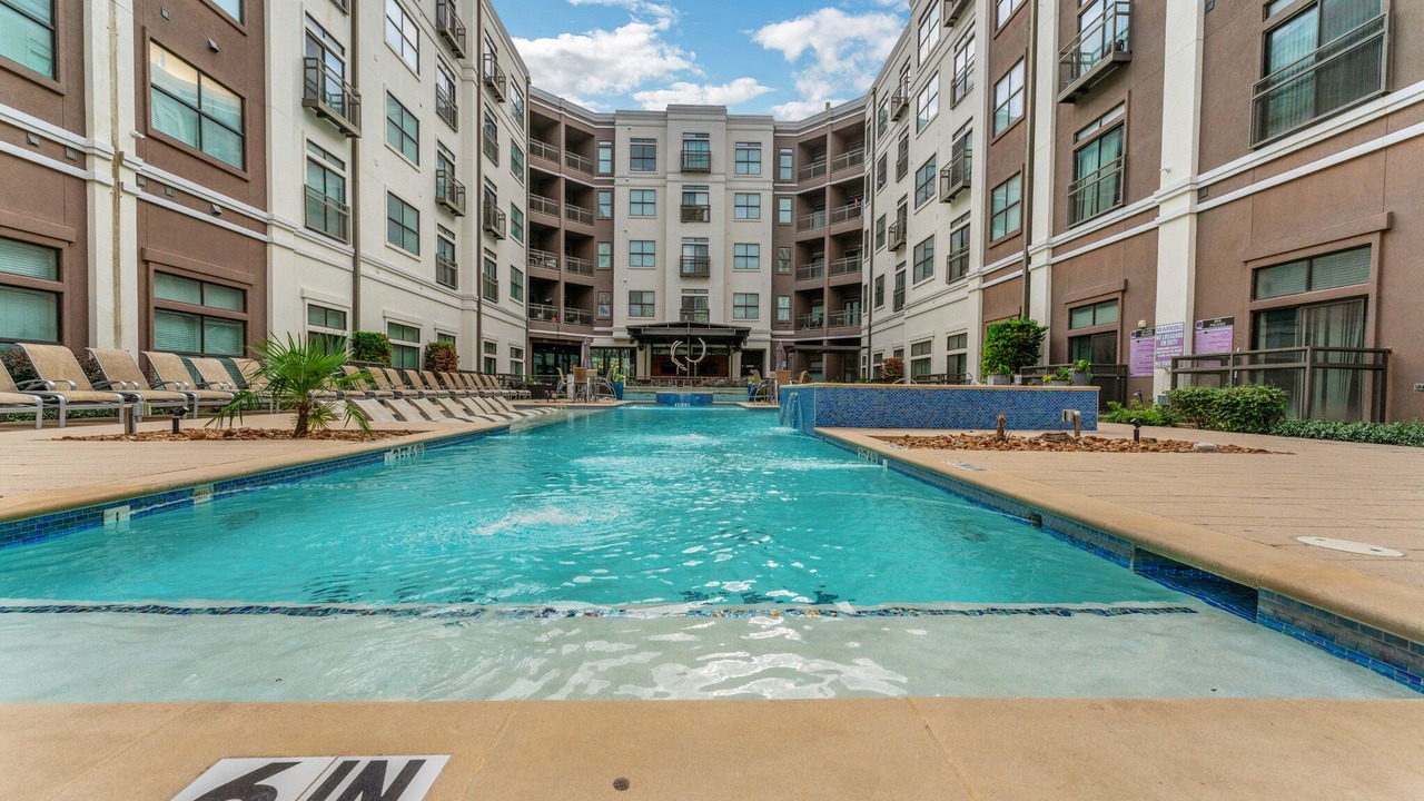 Photo of Outdoor in Oak Lawn