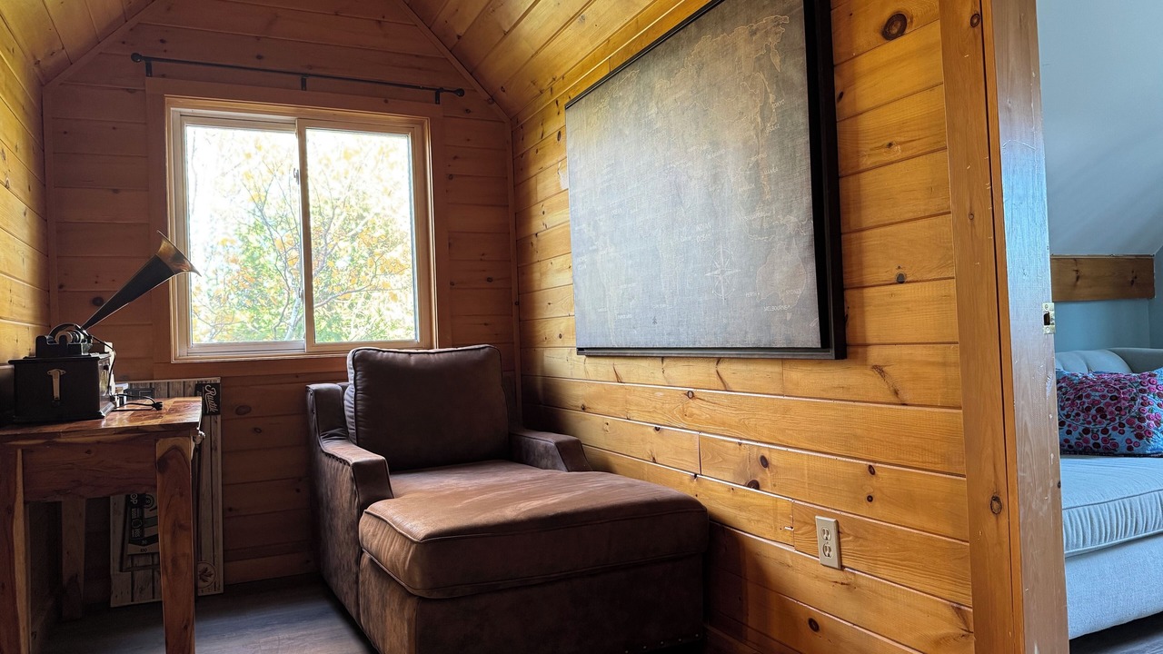 Photo of Livingroom in Northern Bruce Peninsula