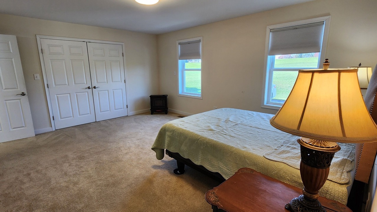 Photo of Bedroom in Boyds