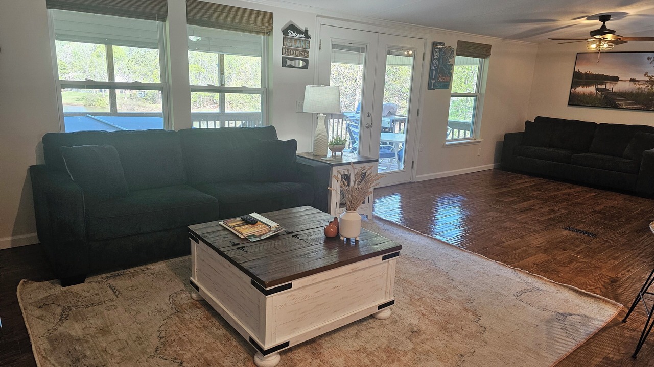Photo of Livingroom in Cross Hill