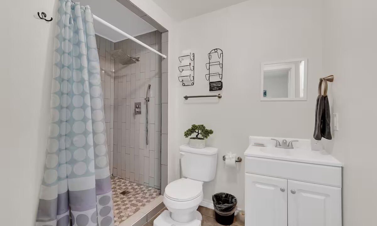 Photo of Bathroom in Midtown