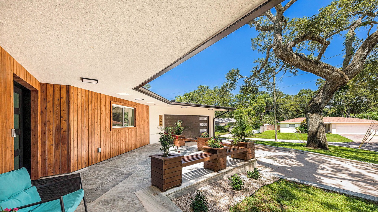 Photo of Patio Balcony in Jungle Terrace