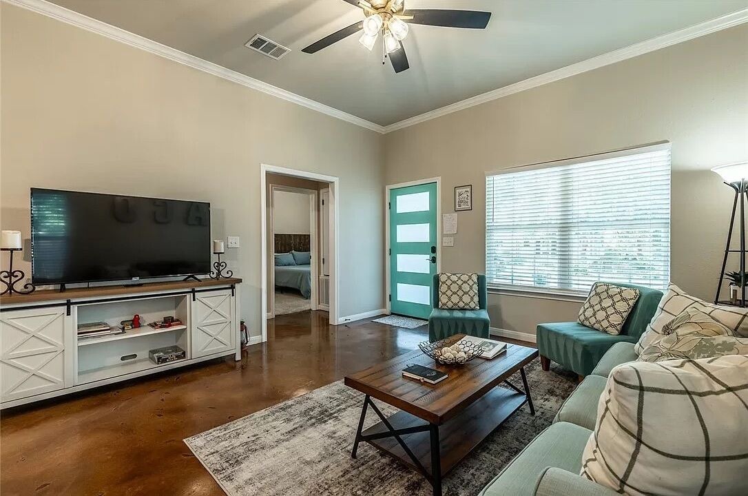 Photo of Livingroom in Waco