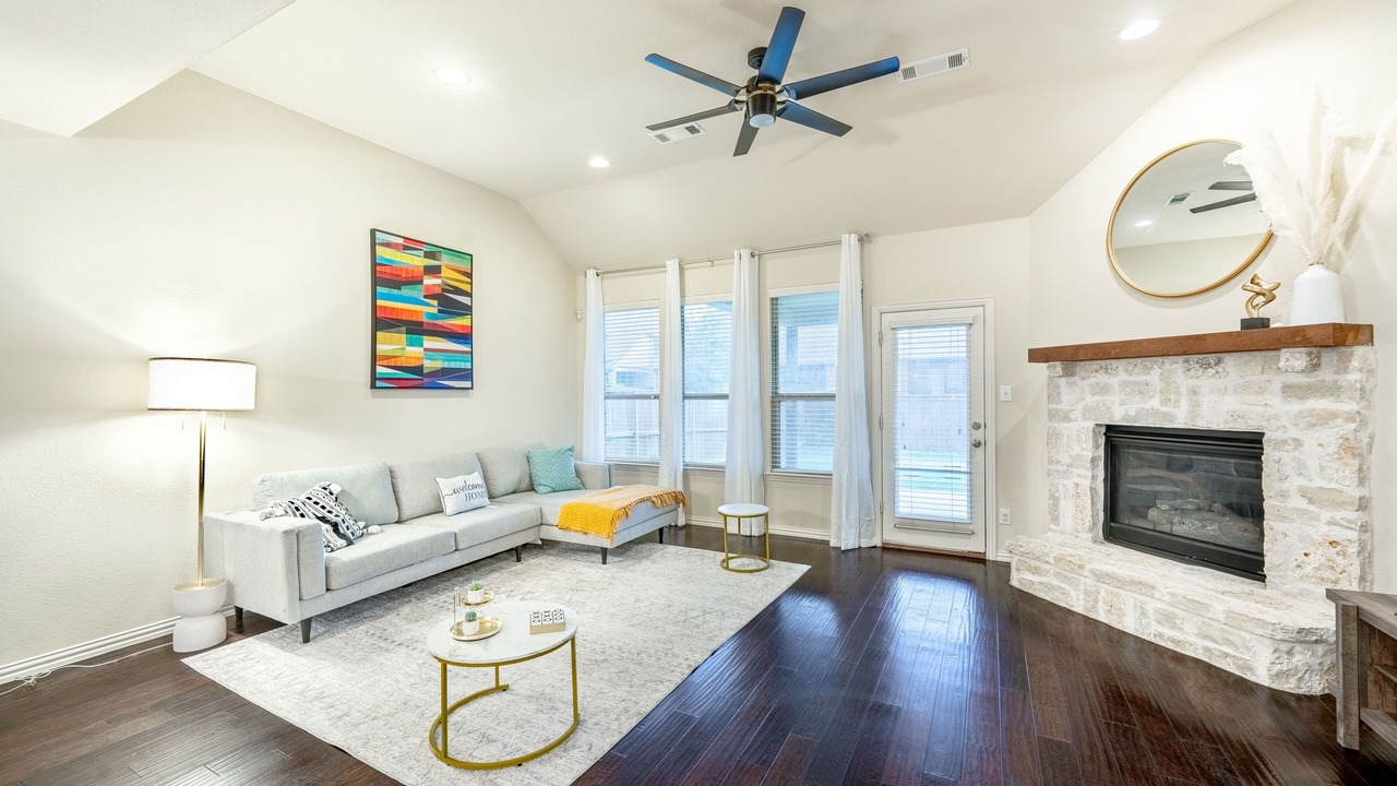Photo of Livingroom in McKinney