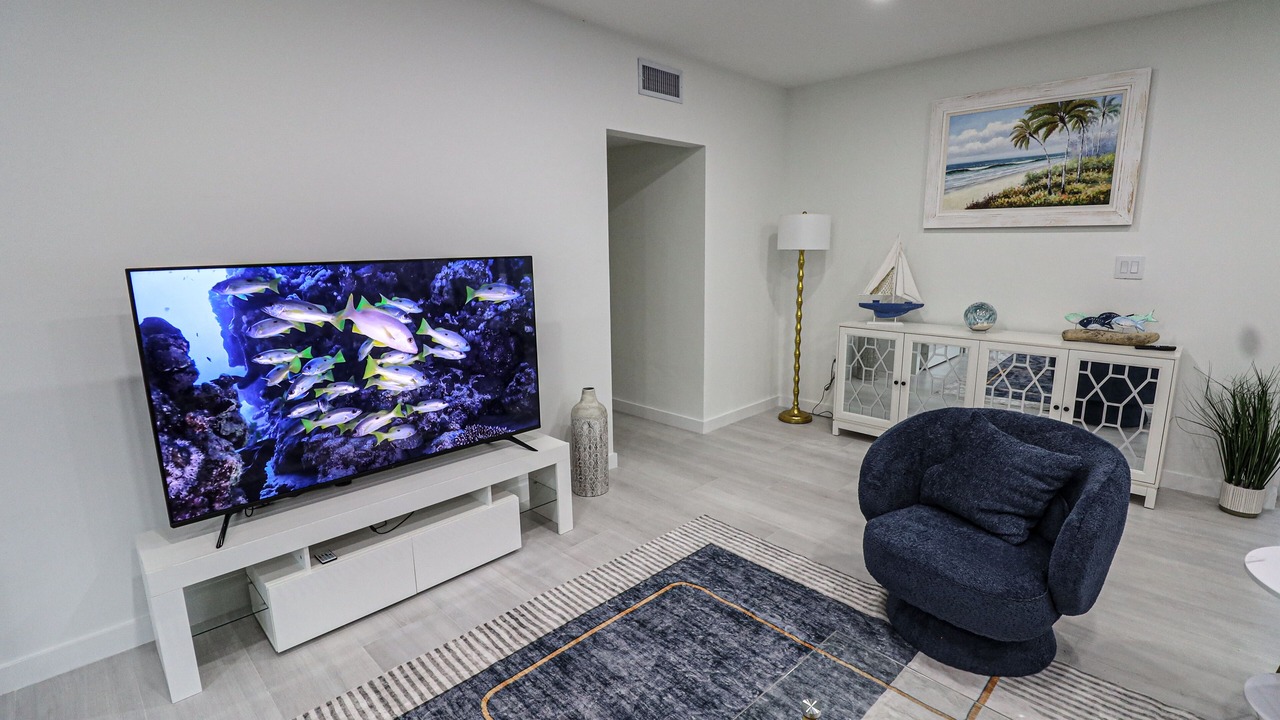 Photo of Livingroom in Golden Glades