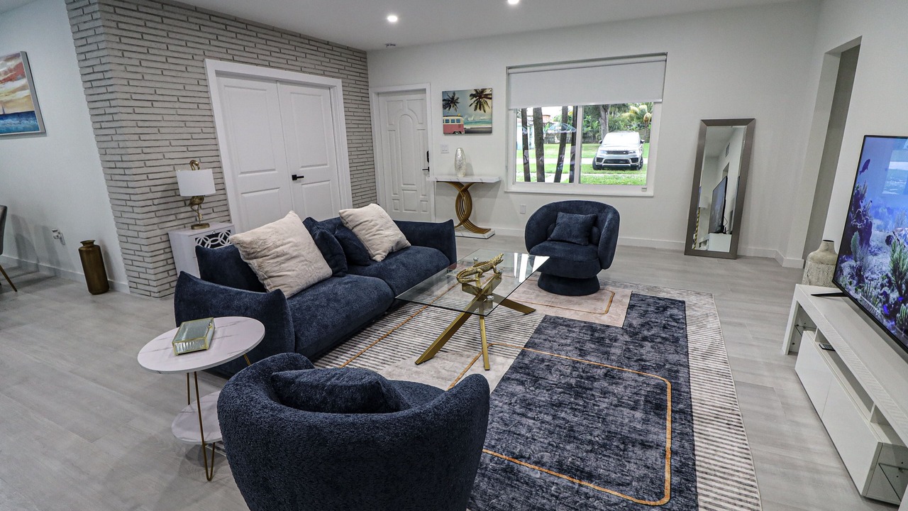 Photo of Livingroom in Golden Glades
