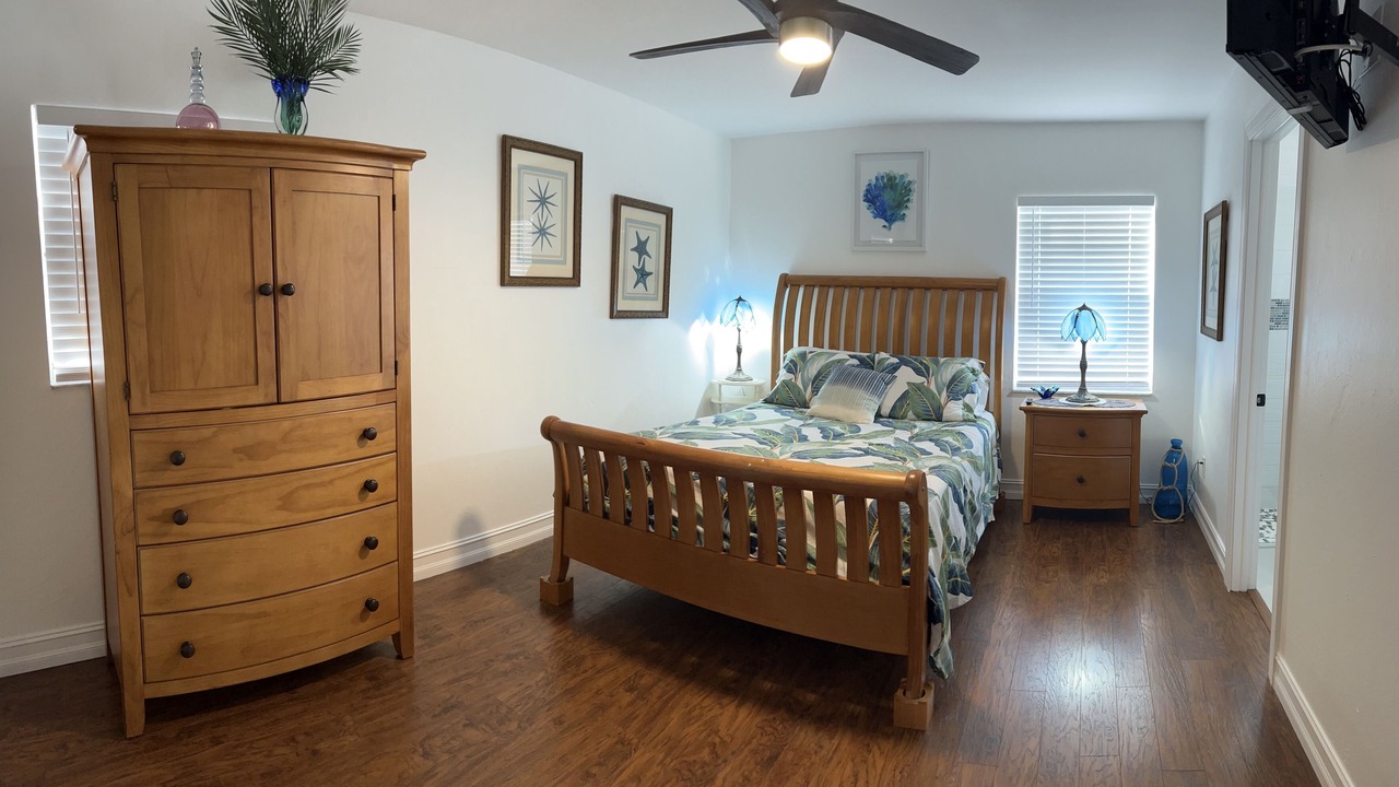 Photo of Bedroom in Willoughby Acres