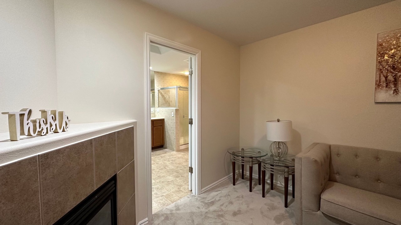 Photo of Livingroom in Renton