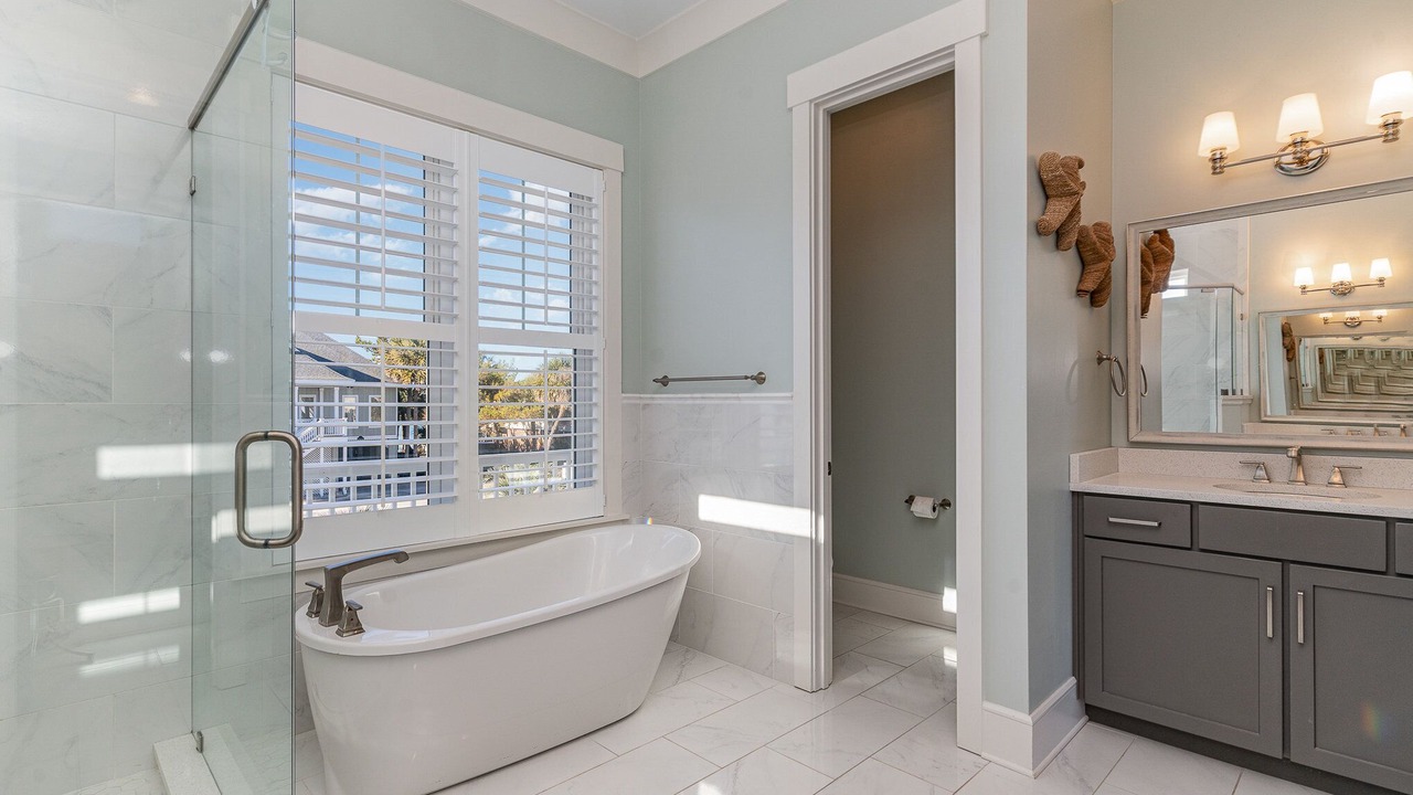Photo of Bathroom in Inlet Harbour
