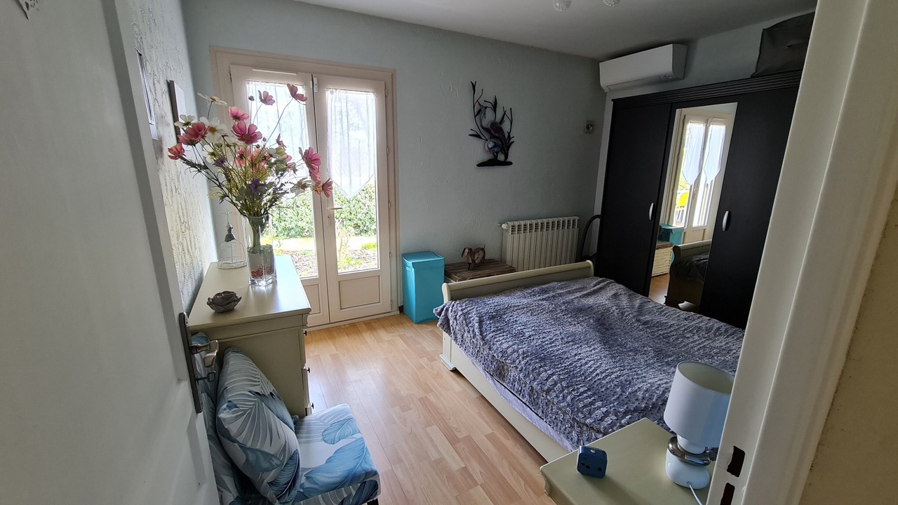 Photo of Bedroom in Monsempron-Libos