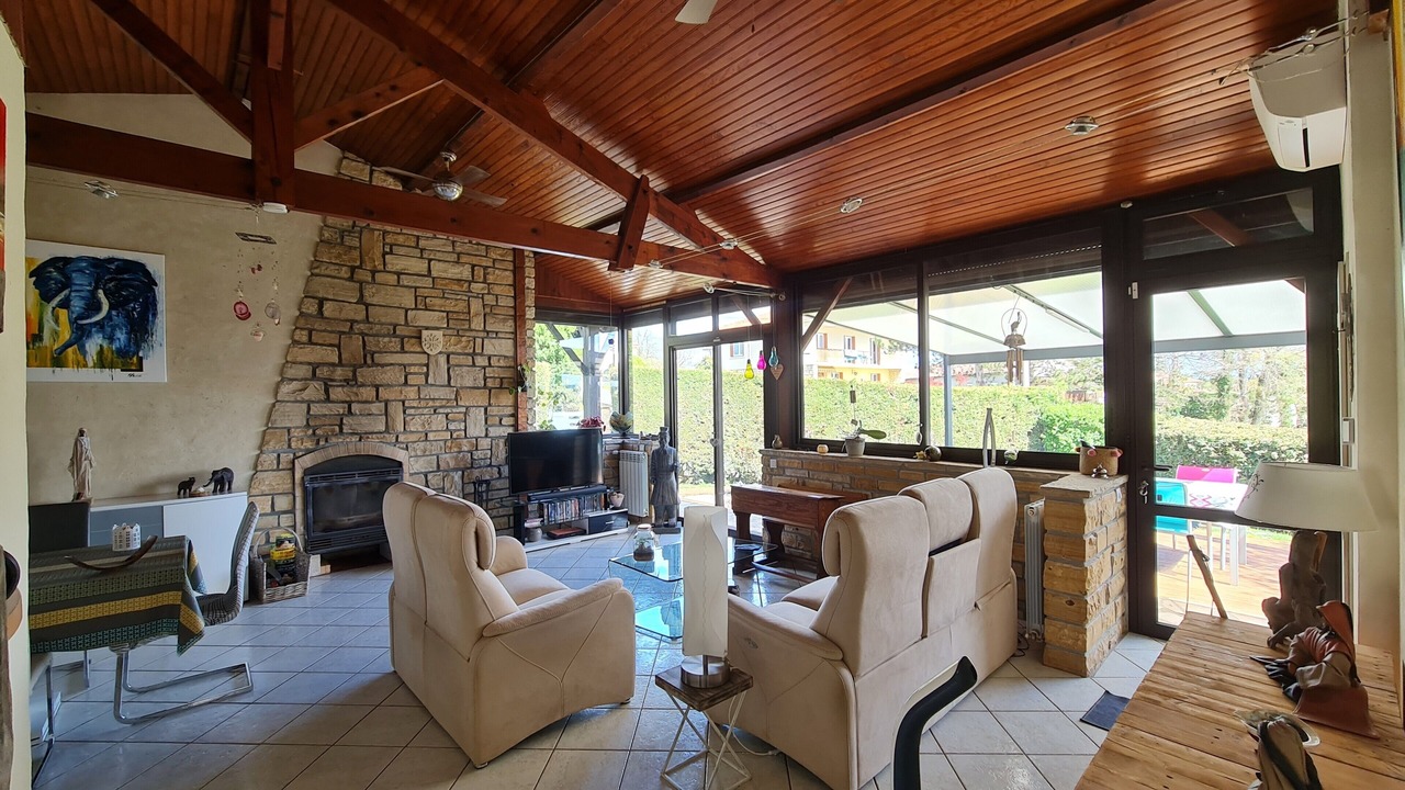 Photo of Livingroom in Monsempron-Libos