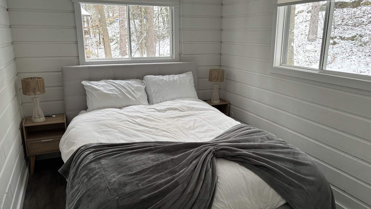 Photo of Bedroom in Gravenhurst