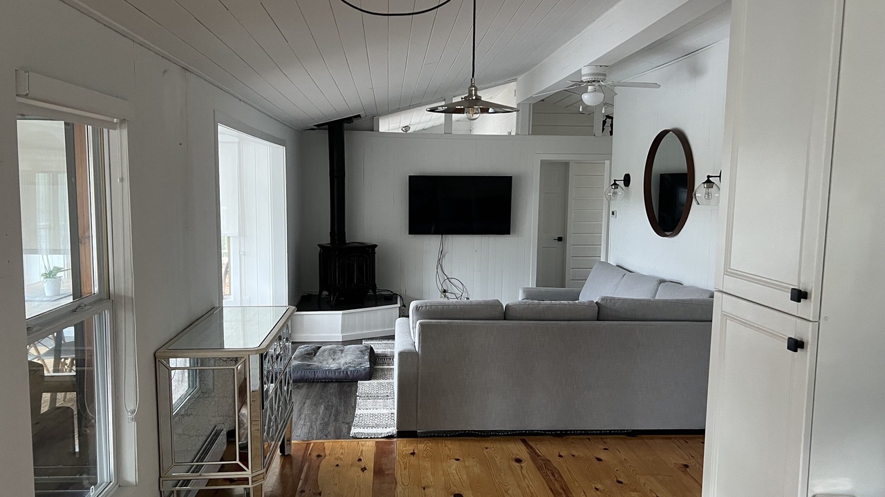 Photo of Livingroom in Gravenhurst