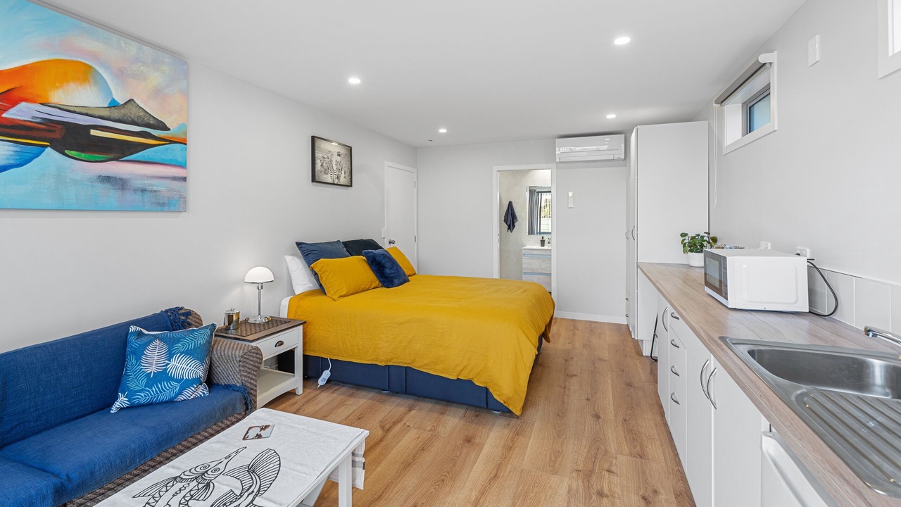 Photo of Bedroom in Omanu