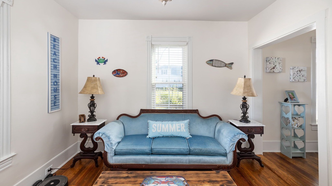 Photo of Bedroom in Issue