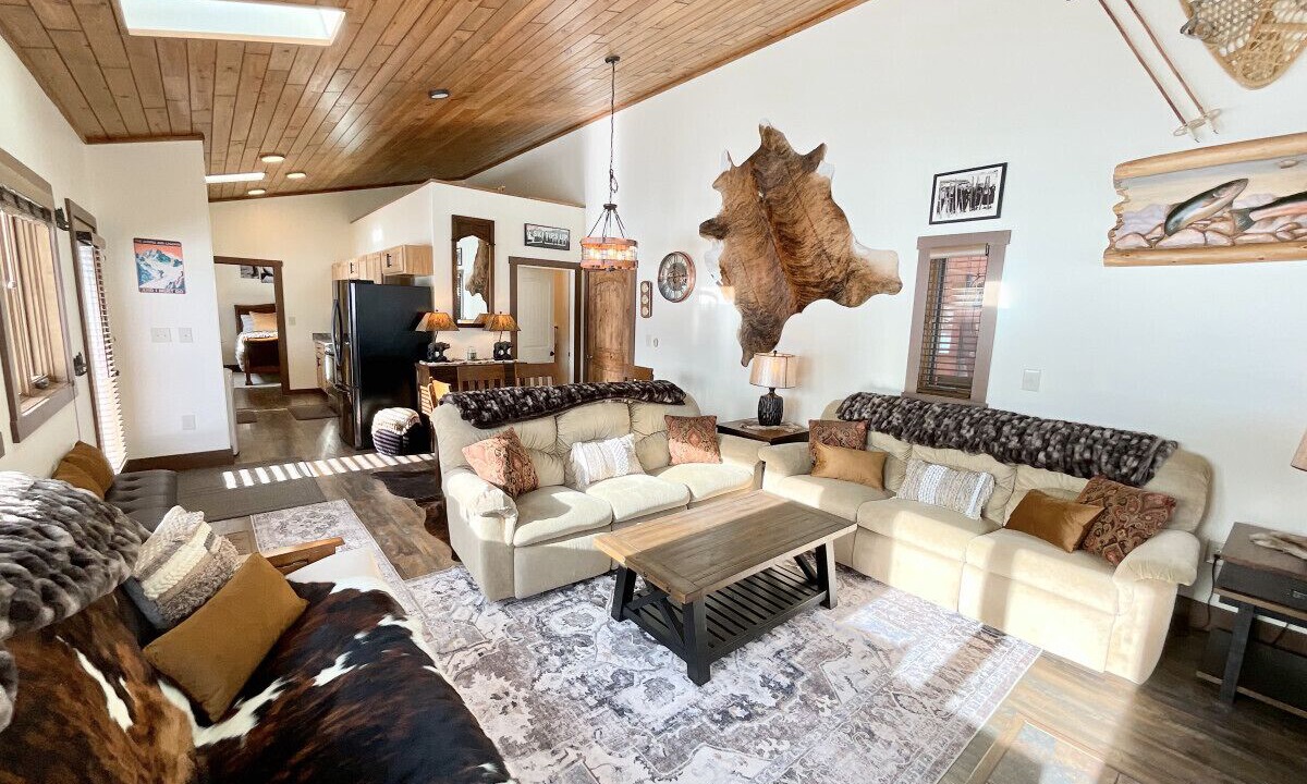 Photo of Livingroom in Gallatin Gateway