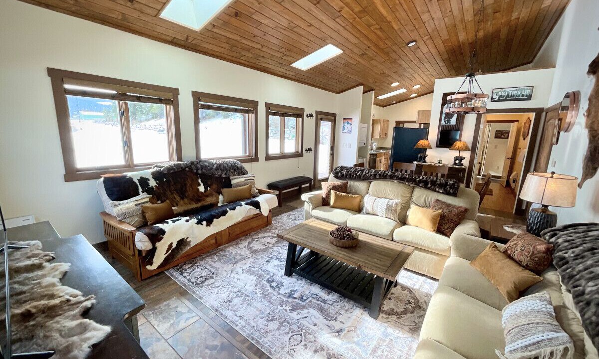 Photo of Livingroom in Gallatin Gateway