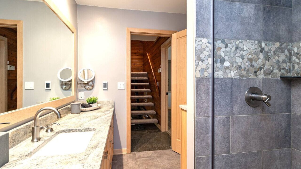 Photo of Bathroom in Wisconsin Rapids