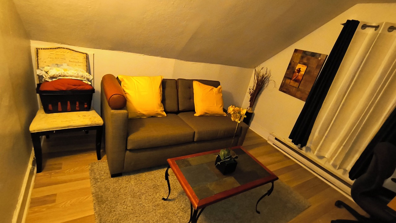 Photo of Livingroom in Sunnyside