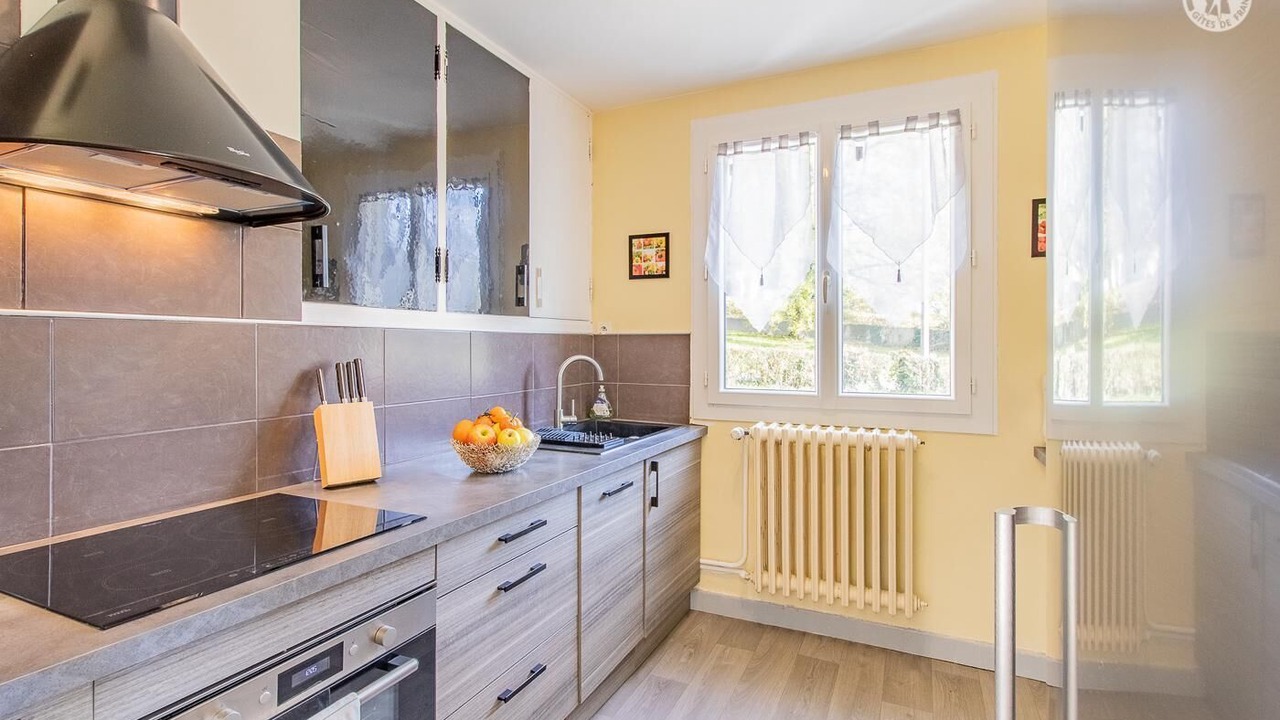 Photo of Kitchen in Bourbon-Lancy