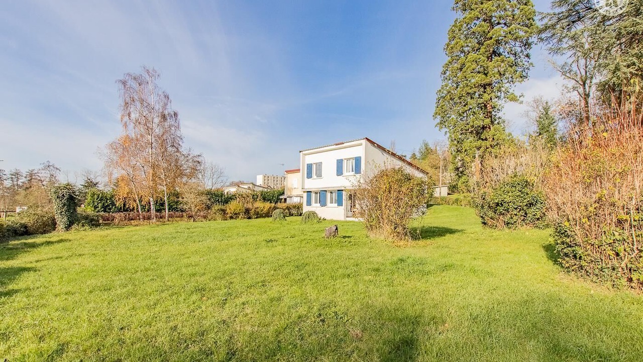 Photo of Outdoor in Bourbon-Lancy