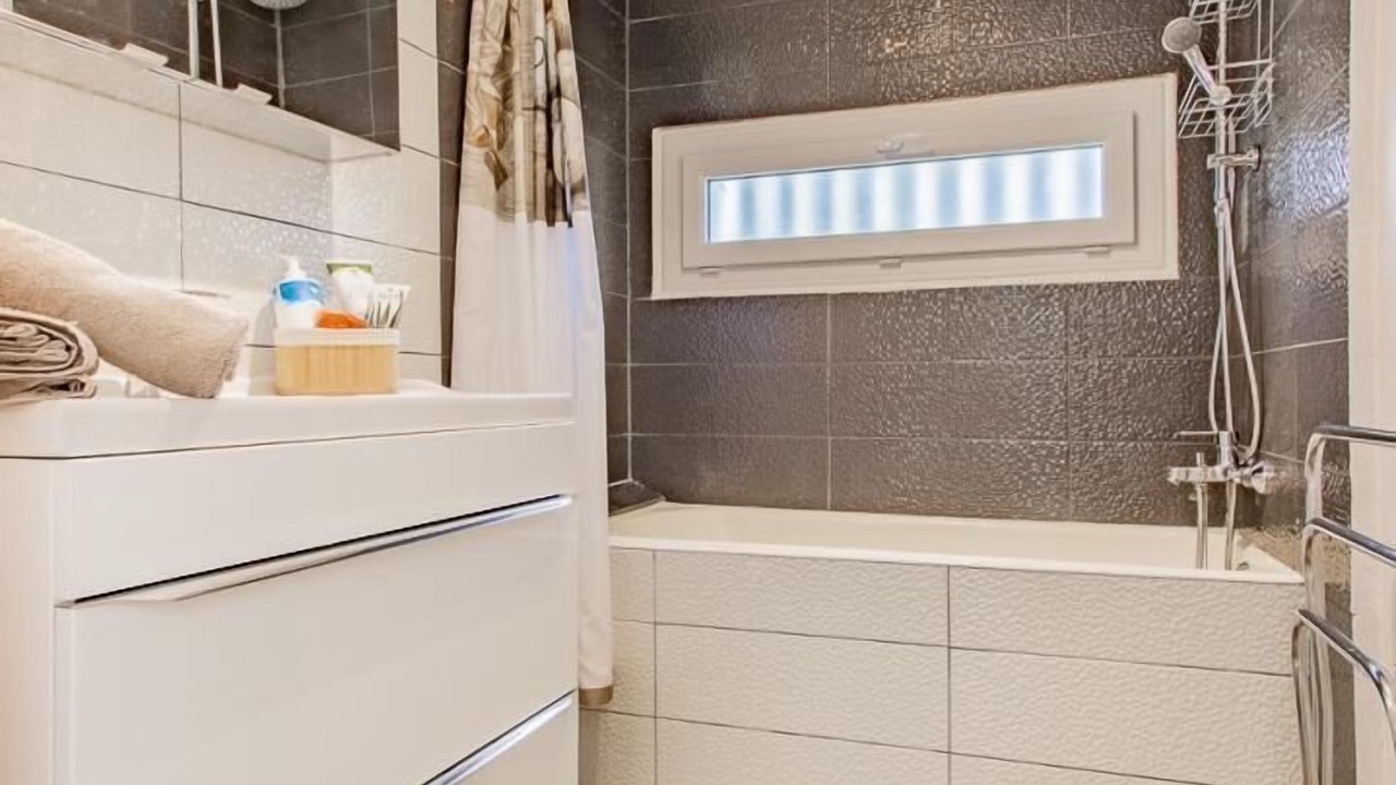 Photo of Bathroom in Bourbon-Lancy
