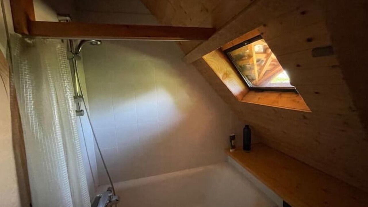 Photo of Bathroom in Carves
