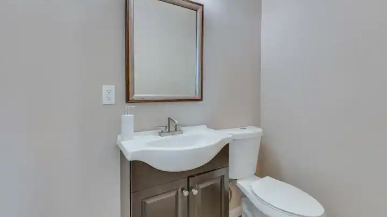 Photo of Bathroom in Midway