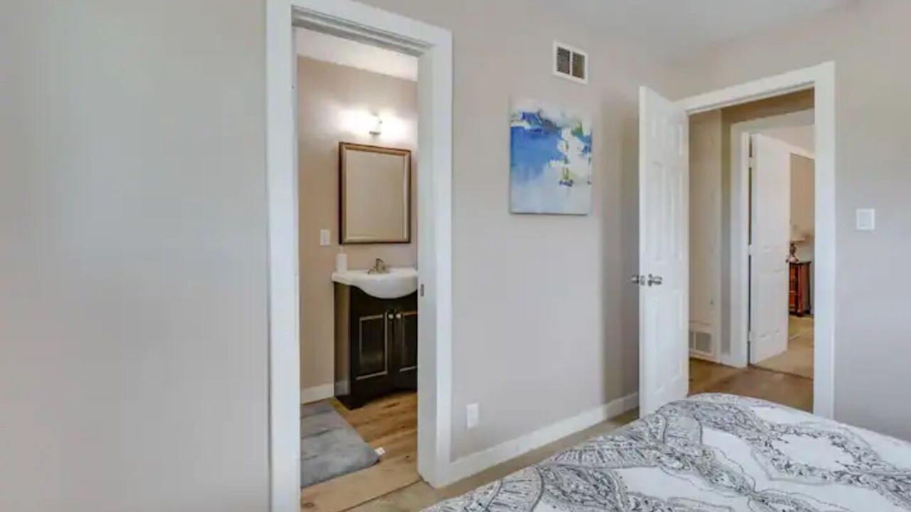 Photo of Bedroom in Midway