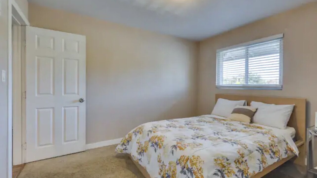 Photo of Bedroom in Midway