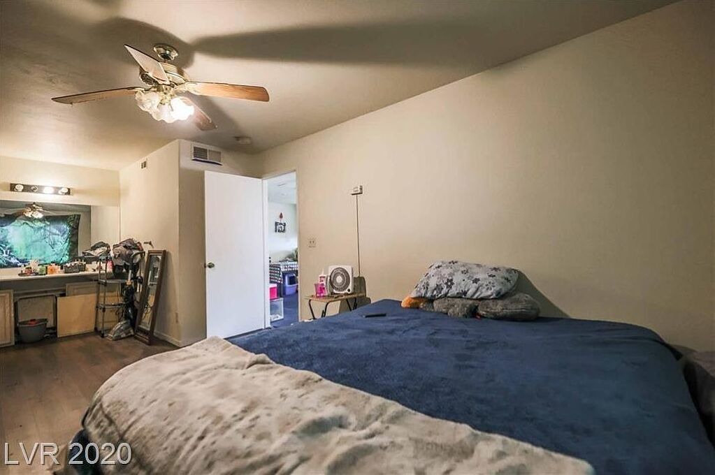Photo of Bedroom in Whitney