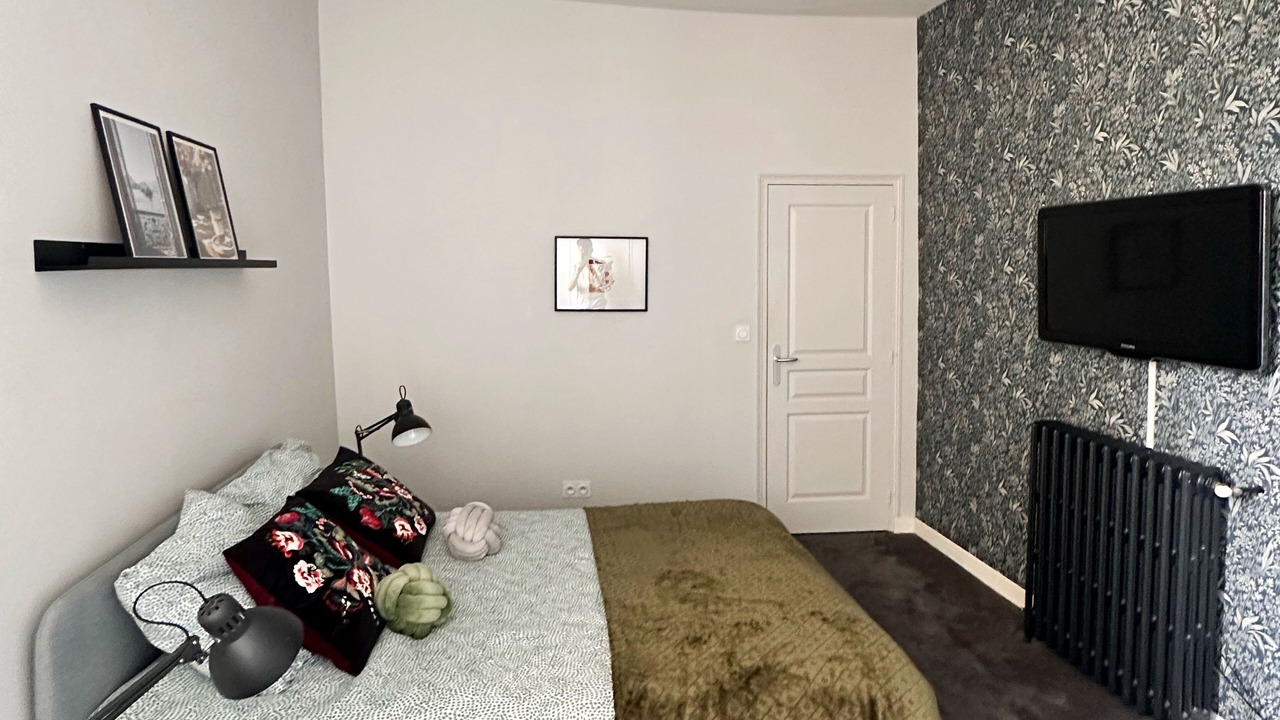 Photo of Bedroom in Bourg-l'Eveque