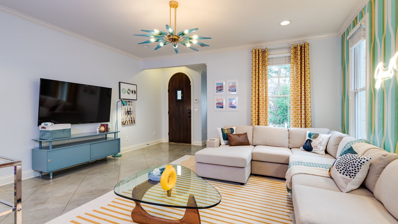 Photo of Livingroom in East Midtown