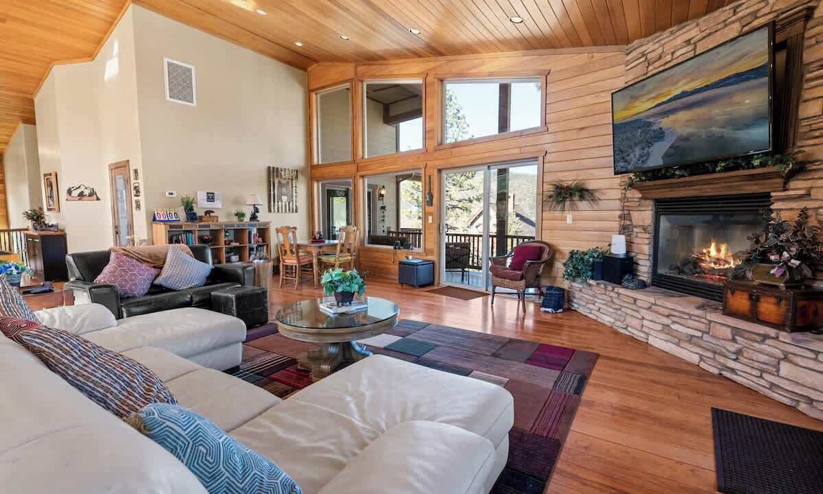Photo of Livingroom in Boulder Bay