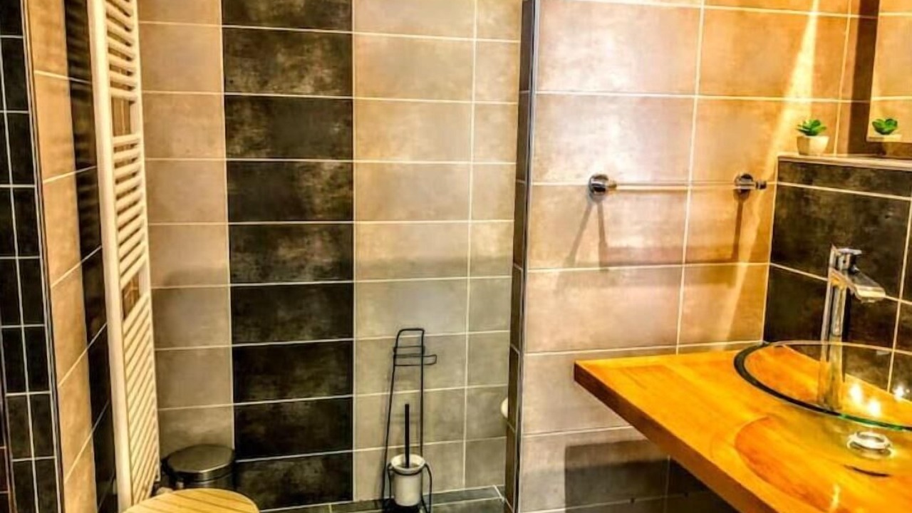 Photo of Bathroom in Bourran