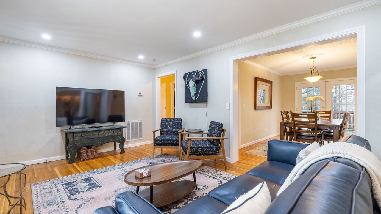 Photo of Livingroom in Merry Oaks